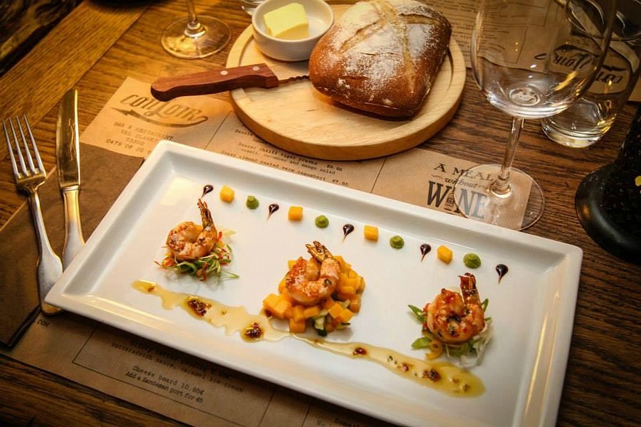 Le Couloir restaurant menu dishes and fine dining cuisine